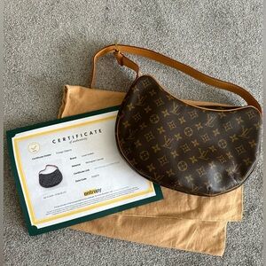 Louis Vuitton Croissant MM